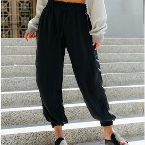 P’Tula lightweight cargo pants